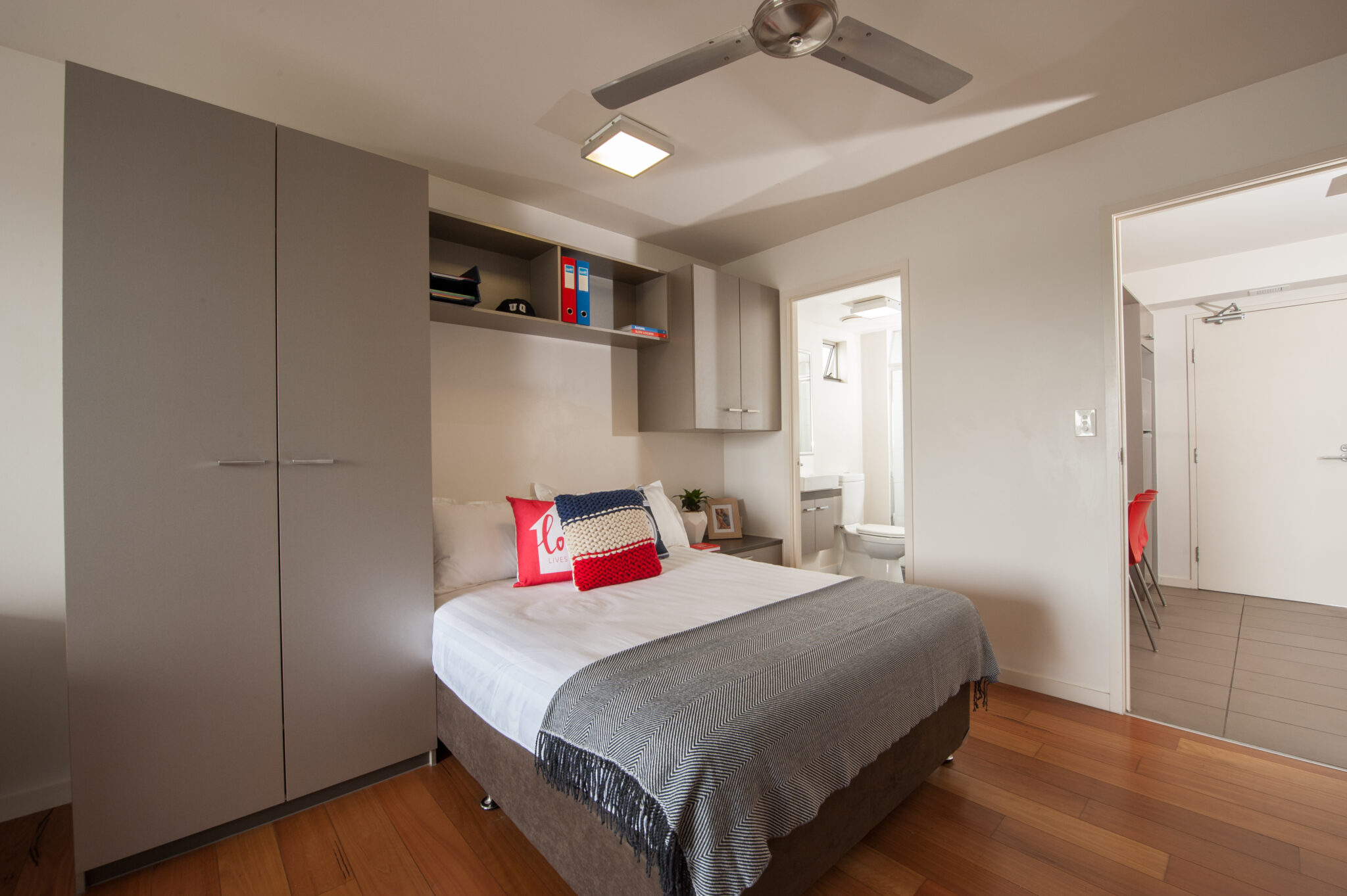 Walcott St 1 Room in a 2 Room Apartment at 48 Walcott Street UQ Res